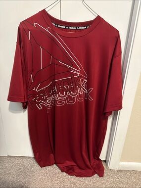 2-pack Reebok Men’s Crimson & also Gray Graphic Short Sleeve Tee